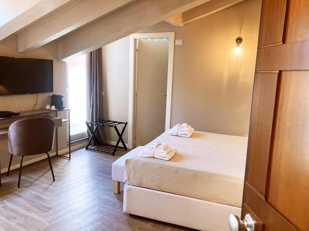 Gatto Bianco Rooms 42 بيرغامو المظهر الخارجي الصورة